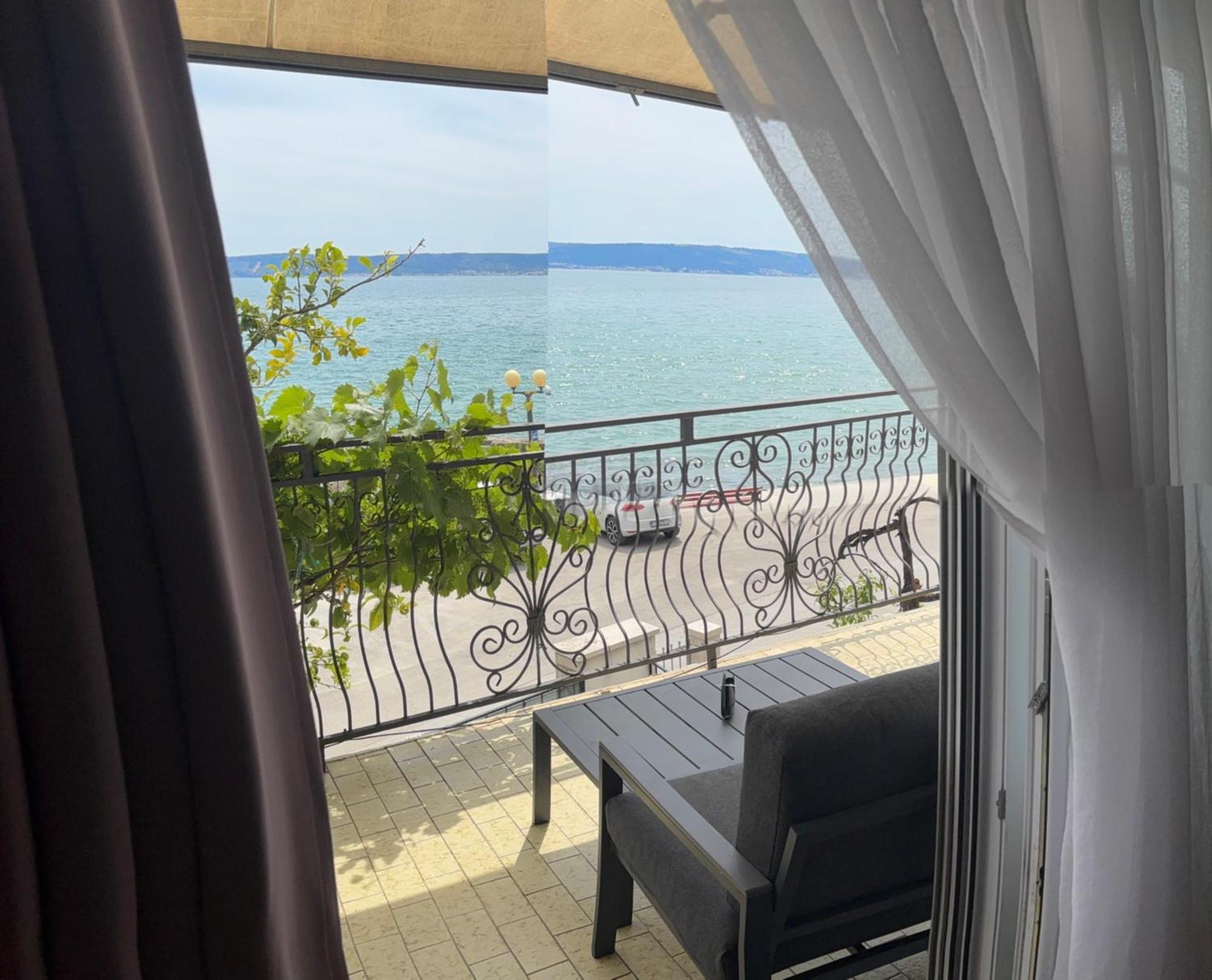 M&M Pelivan Apartment Каштела Екстер'єр фото