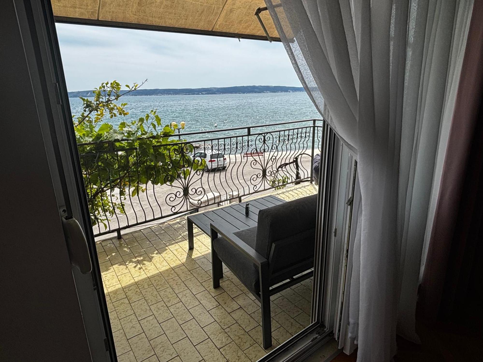 M&M Pelivan Apartment Каштела Екстер'єр фото